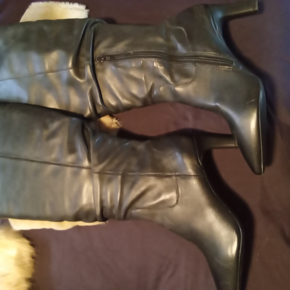 Elegant Black Women's Boots